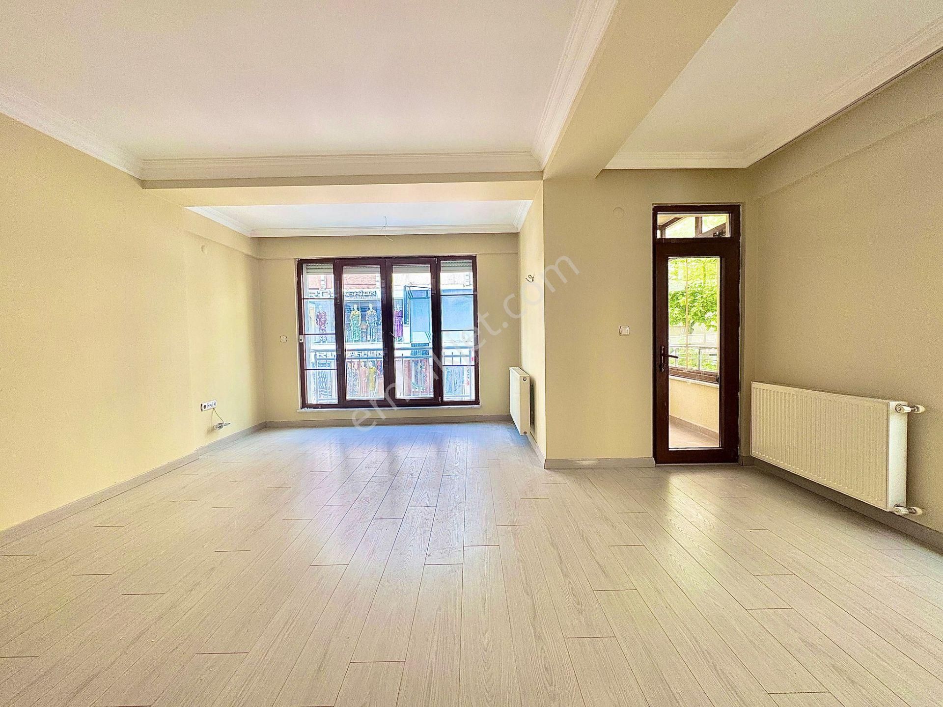 Goldhouse Dan Satılık Güngören Tekstil Merkezinde 3+1 Geniş Daire