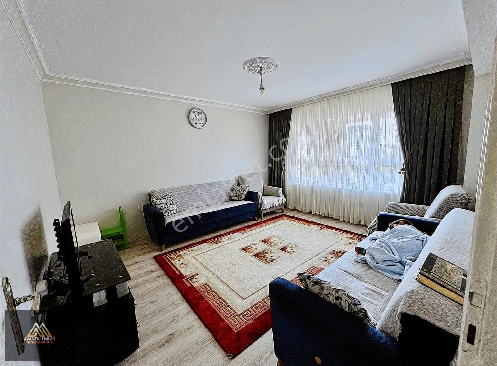 Avantaj Emlak'tan Küçük Kayaş'ta Okul Pazar Dibi Geniş 3+1 Daire