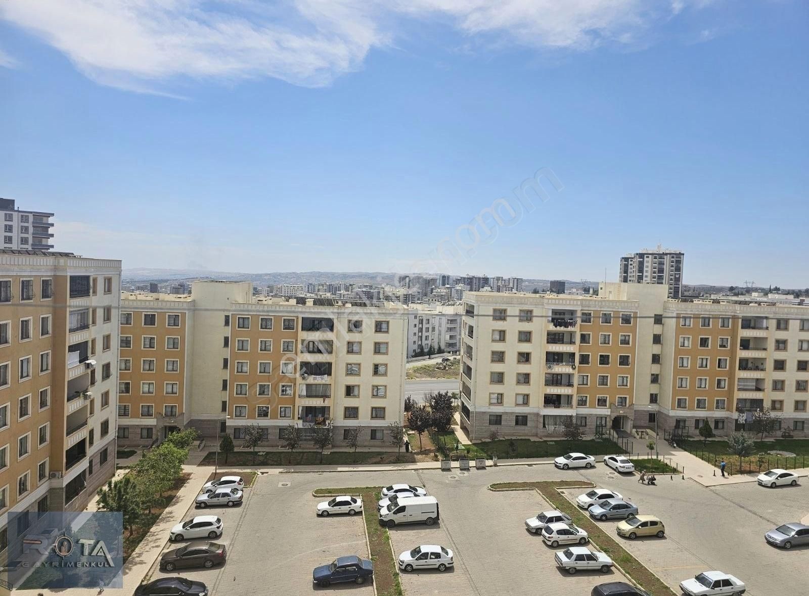 Rota Emlak'tan Sarı Toki 2+1 Fiyat Uygun