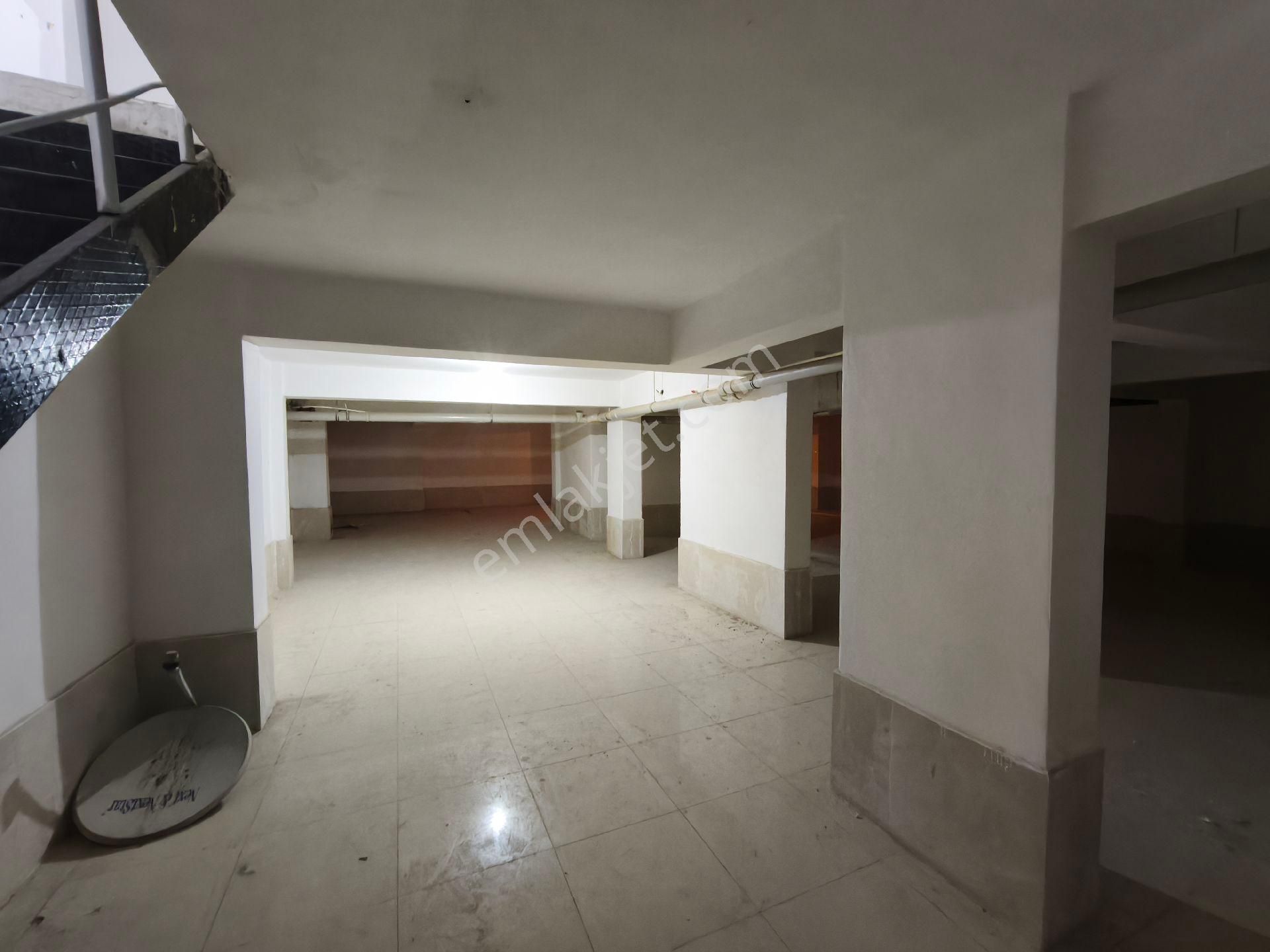 Kadir Geylani Emlaktan Karaköprü Atakent Diş Hastanesi Arkasında Kiralık Depo