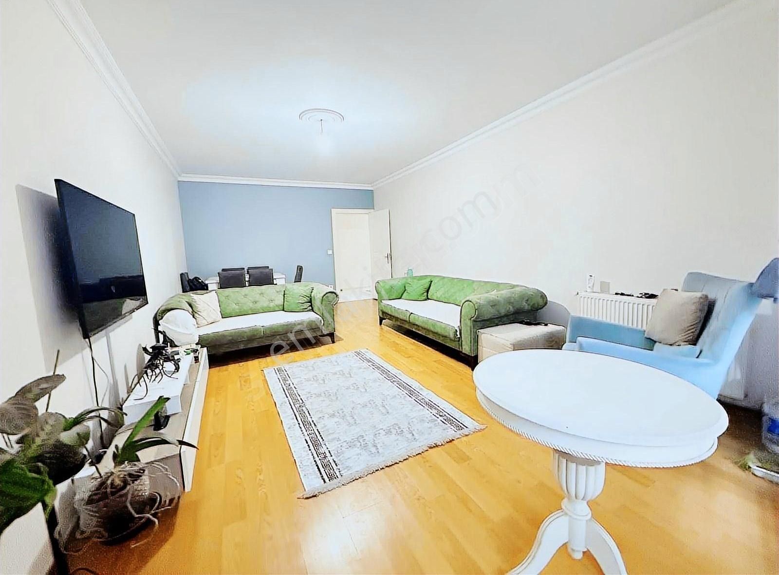İhtiyaçtan Acil Metro Metrobüse Yürüme 4+2 200m2 Dubleks Daire