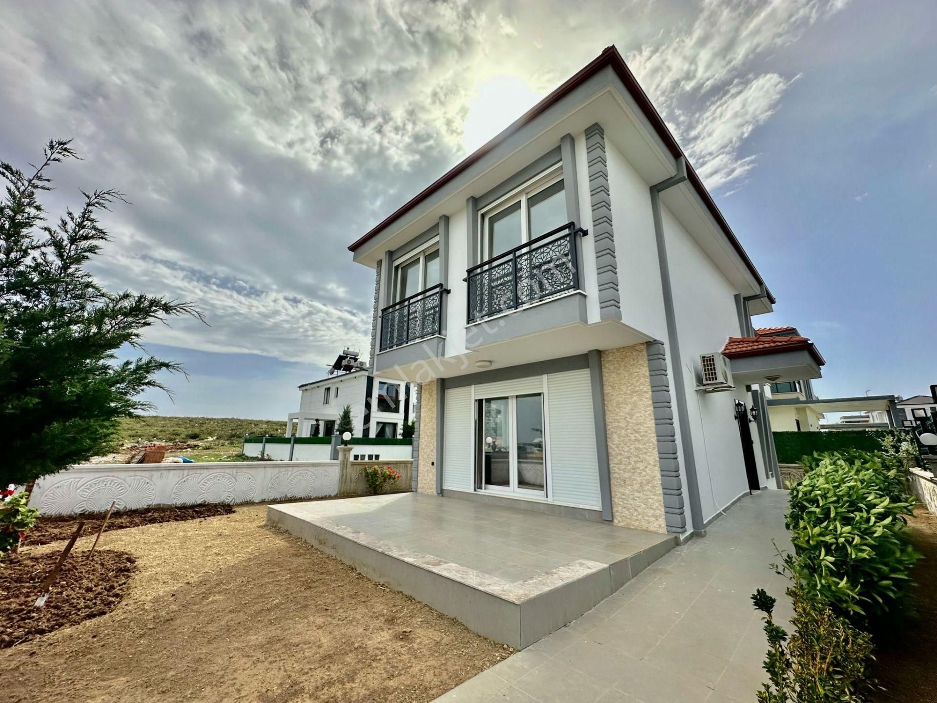 Didim Efelerde Satılık Tam Müstakil Uygun Fiyatlı Satılık Villa