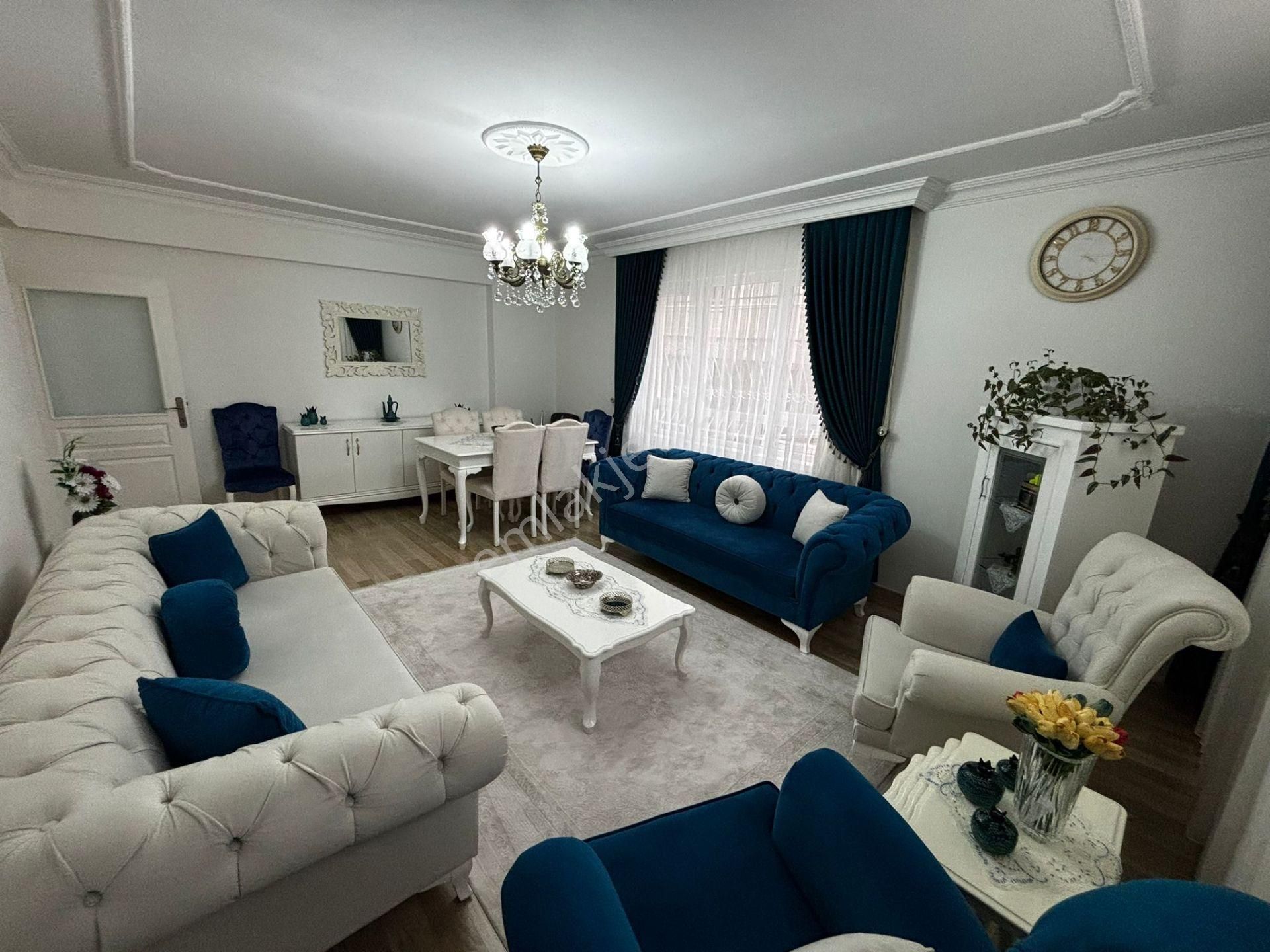 Nişantaşı Pazarına Yakın 3+1 Full Yapılı Ebeveyn Banyolu Daire