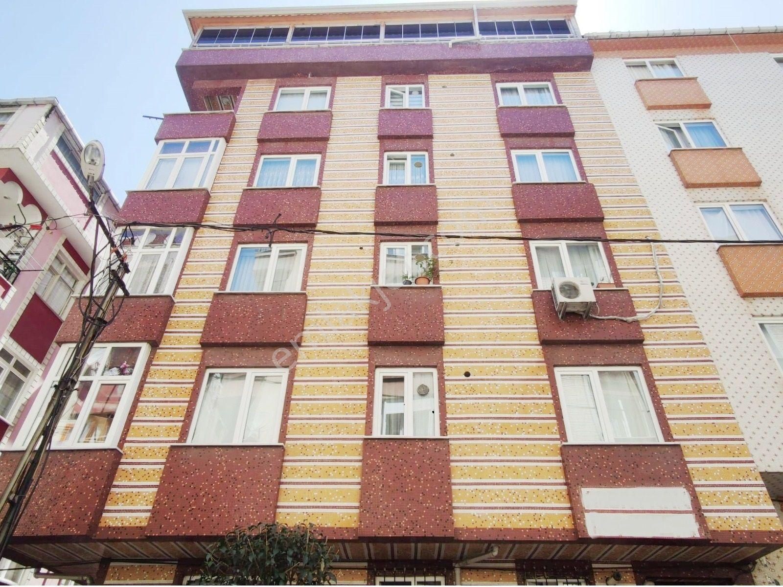 Tutar Emlak Dan Mevlana Cami Yakını 1 Kat 2+1 80 M2 Krediye Uygun