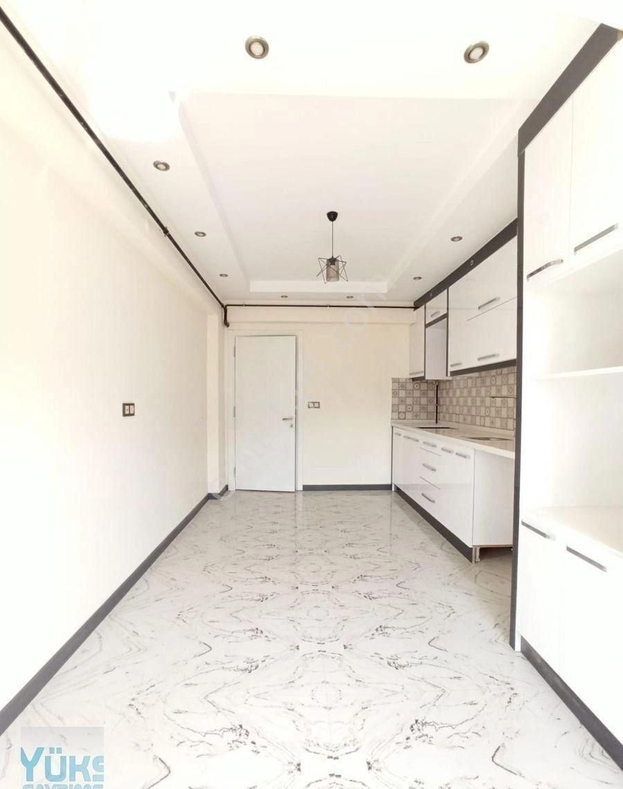 Denizli Gerzele De 3+1 Dağ Manzaralı Cadde Üzerinde Satılık Arakat Daire