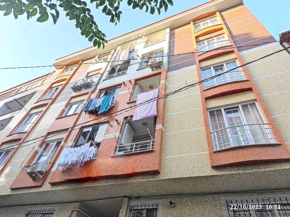 Tutar Emlaktan Mevlana Cami Yakını 15 Yıllık 5+2 210 M2 Dublex