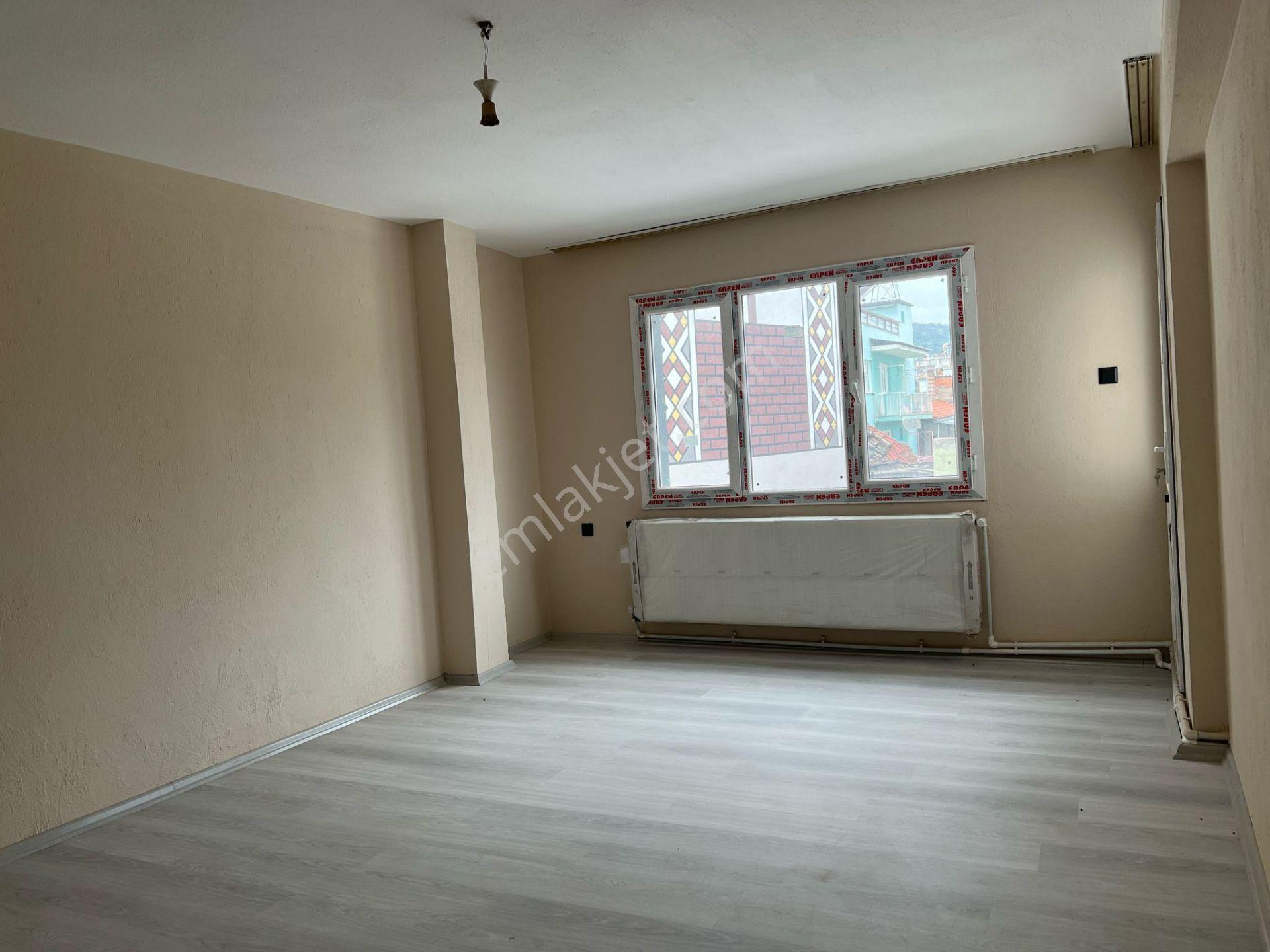 Çarşı İçinde Ara Kat - Görsel 24