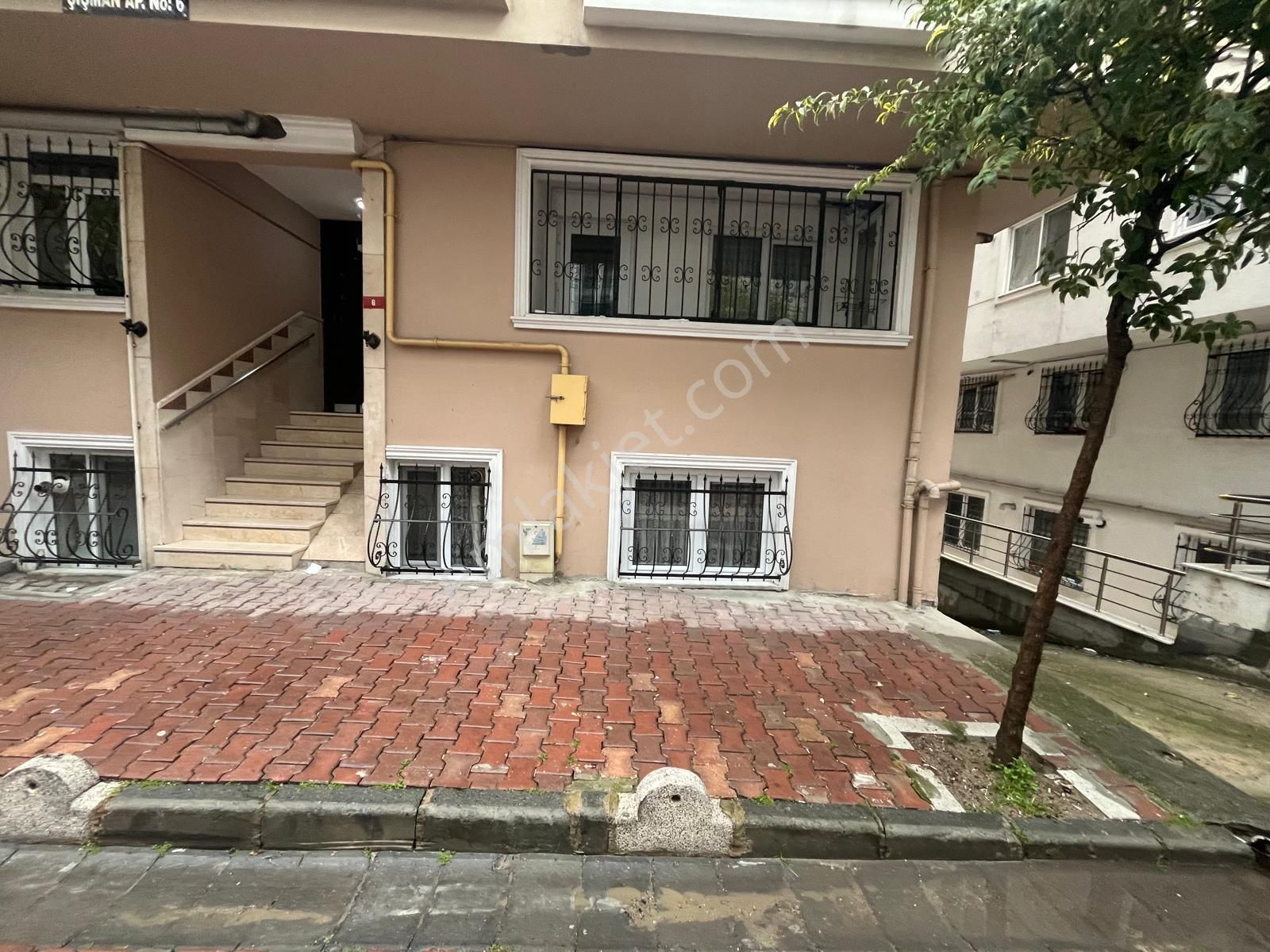 Tutar Emlak Dan Otopark Lı 2+1 70 M2 2+1 Bahçe Kat Daire