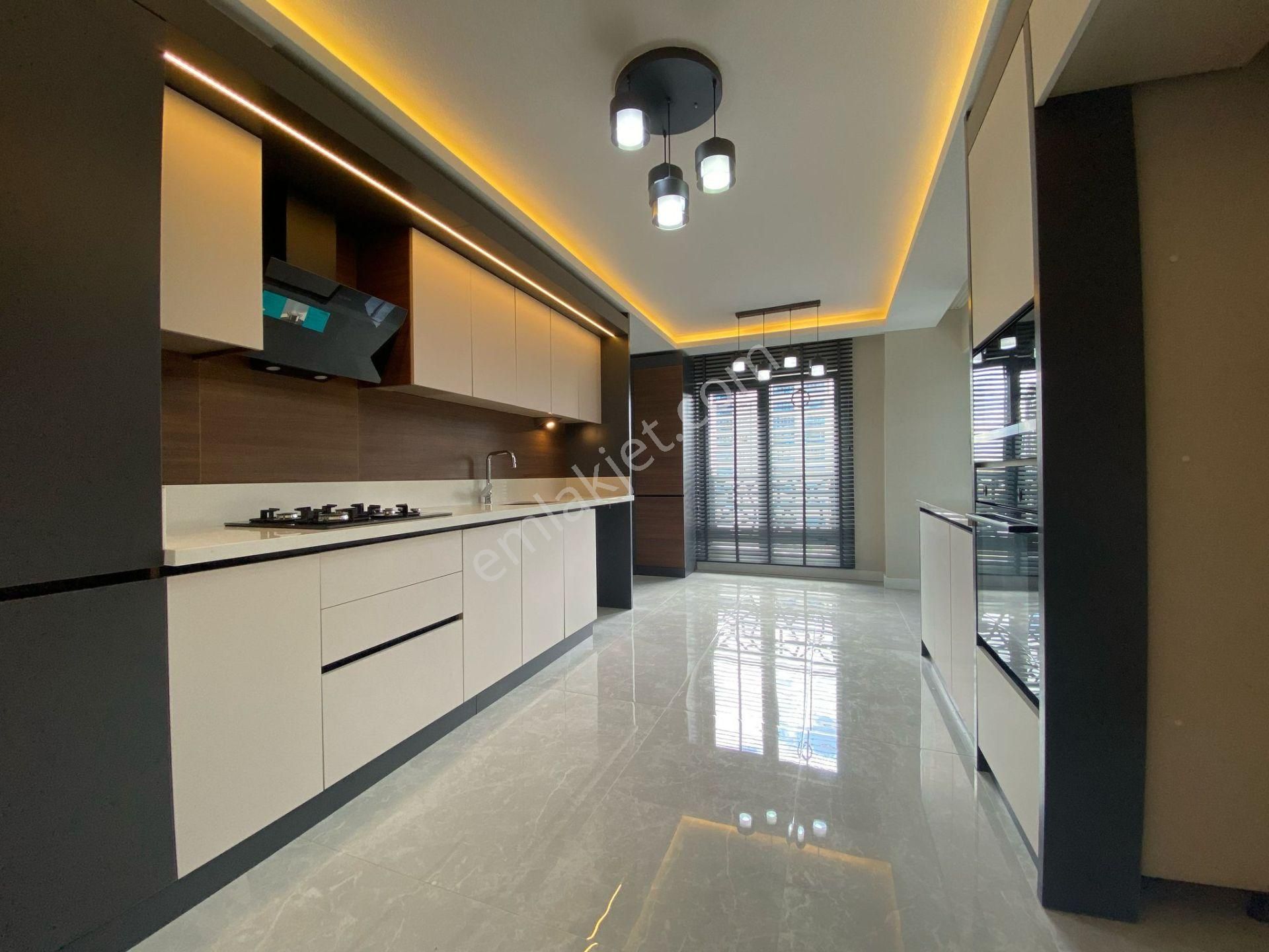 Nasip'ten Yerden Isıtma K.garajlı 190m² Süper Lüx Şık Yapılı 4+1 Daire