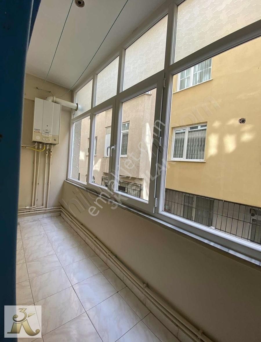 3k Emlak'tan Gazi Mah. 2+1 Balkonlu Yüksek Giriş Daire