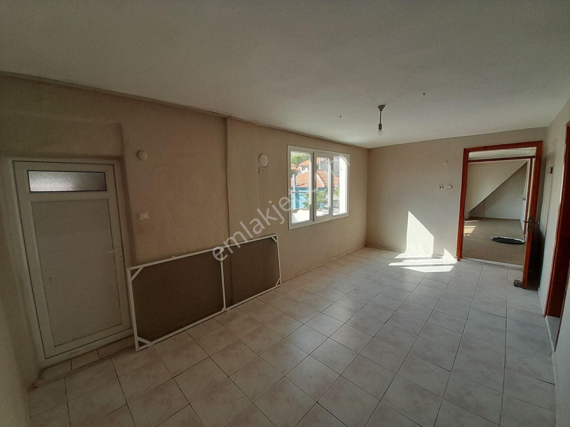 Bergama Talatpaşa Mh Net: 277 M2 (3+1)+(3+1) Kaloriferli 2 Katlı Bahçeli Müstakil Ev Satılıktır - Görsel 18