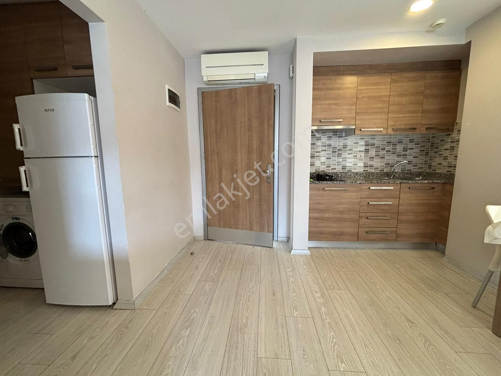 Mersin Yenişehir Çiftlikköyde Eşyalı1+1 Daire