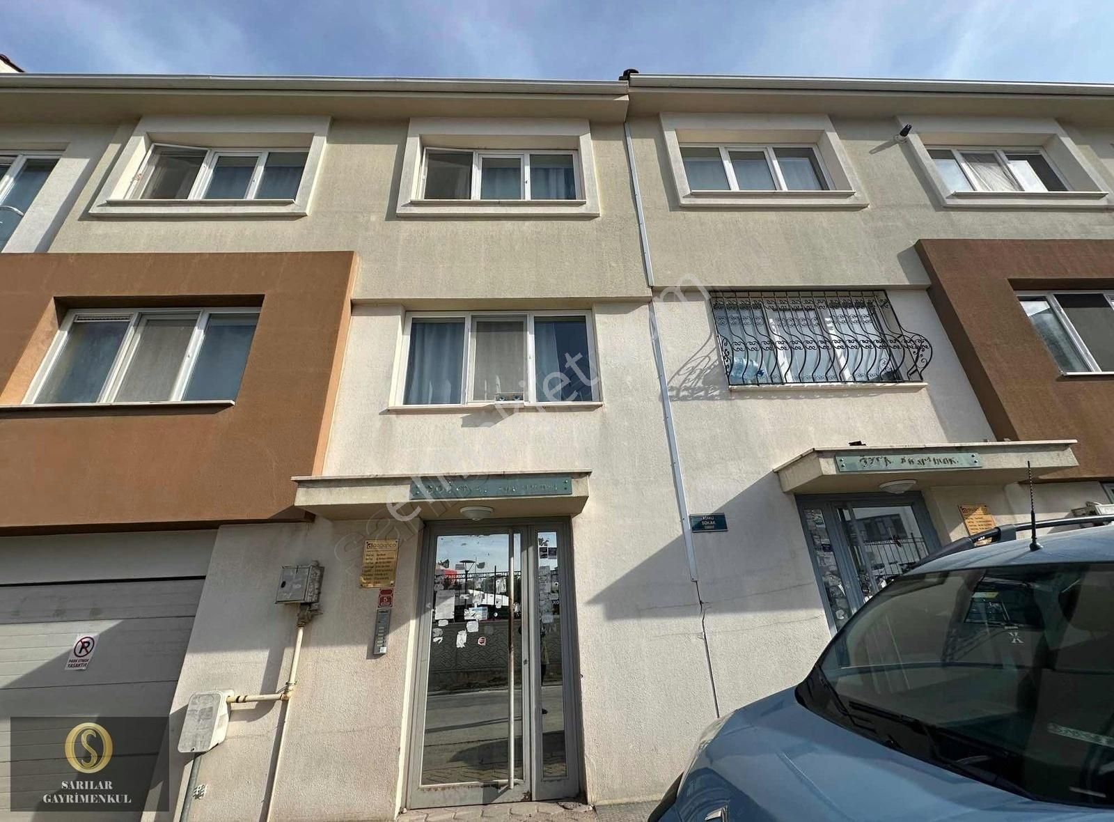 Sarılardan Osmangazi Üni Yakını Ayrı Mutfaklı 1+1 Satılık Daire