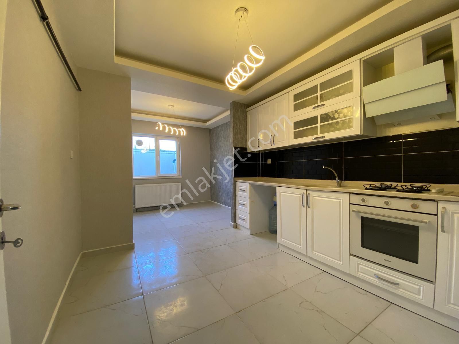 Nasip Emlak'tan 3+1 Çift Asansörlü Ebeveyn Banyolu 140m² Site İçinde Daire