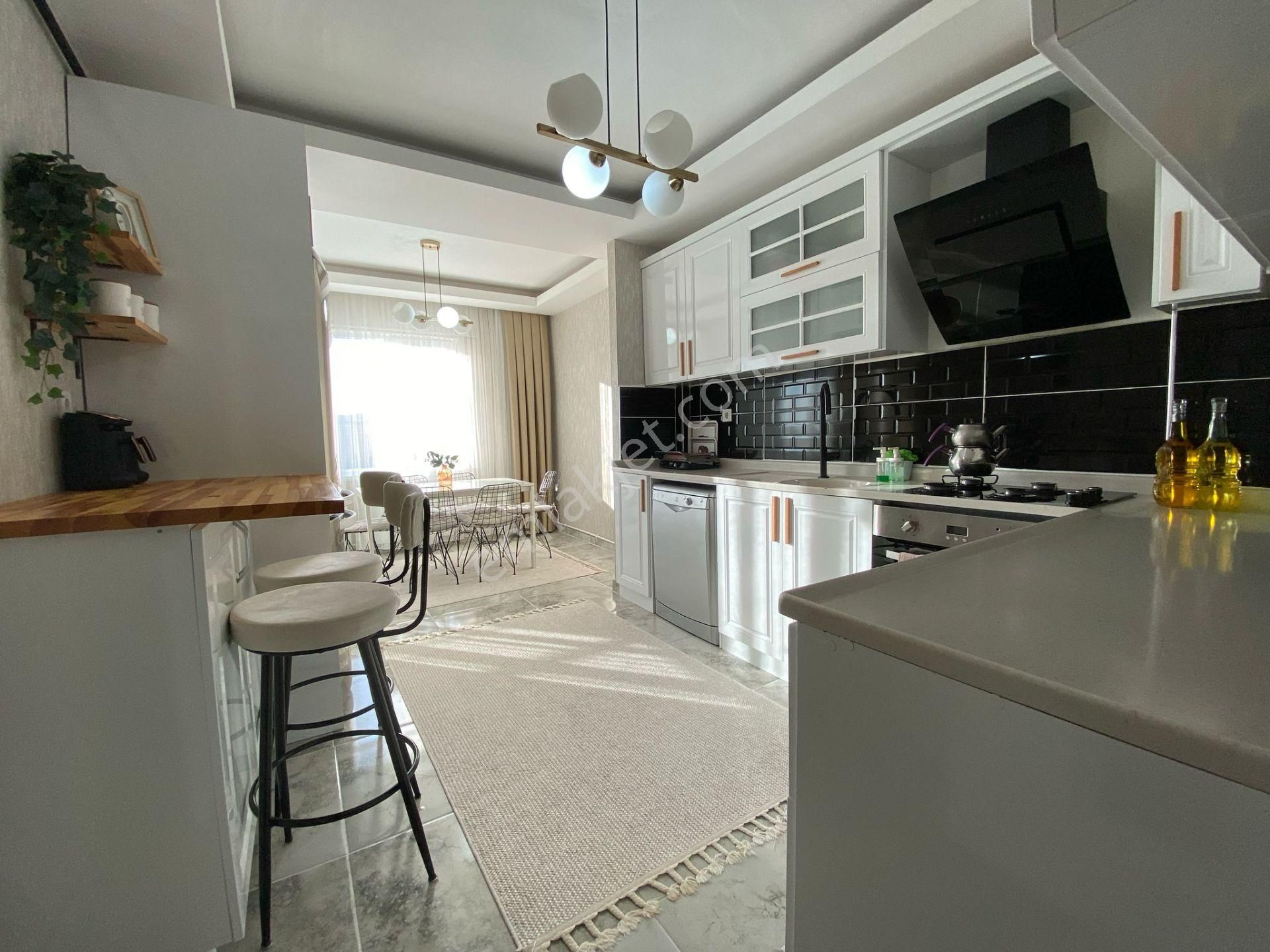 Nasip'ten Ankara Manzaralı Full Yapılı Güney C. Kilerli Asansörlü 3+1 Daire