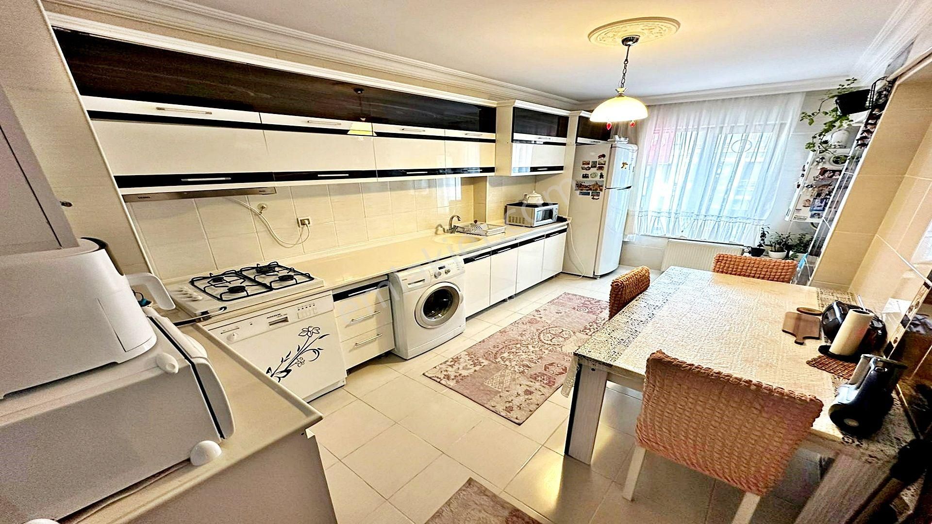 Esertepe'de Katda 140 M2 Asansörlü Salı Pazarın Orda Kök Tapulu!