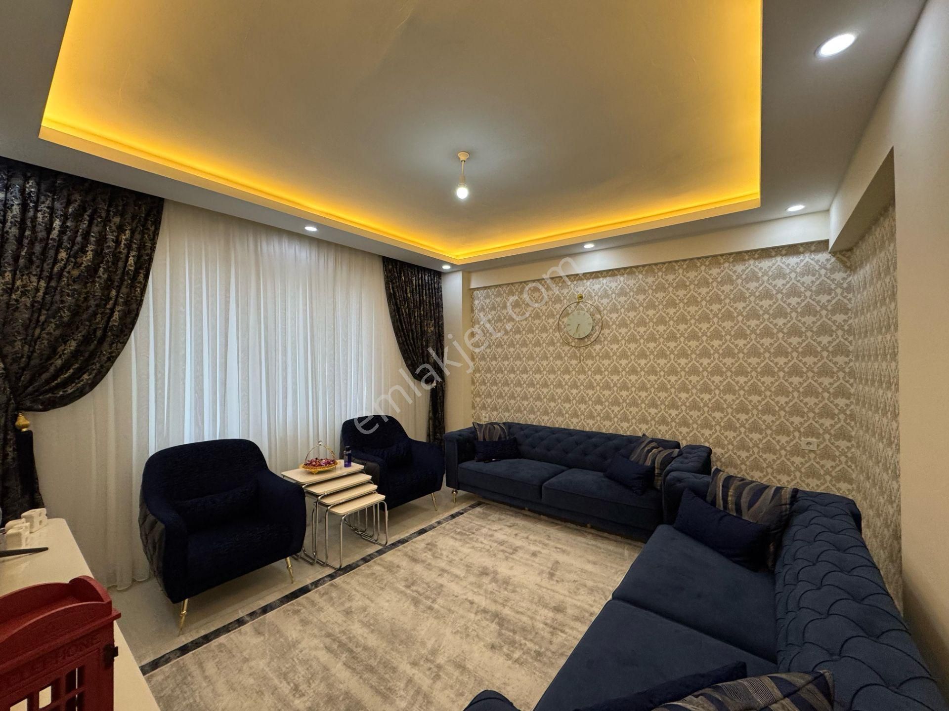 Fabrika Mahallesinde 2+1 Acil Satılık Lux Daire..!