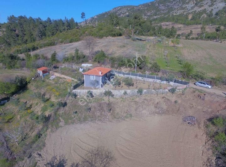 İçinde Evi Olan Mükemmel Satılık Hobi Bahçesi