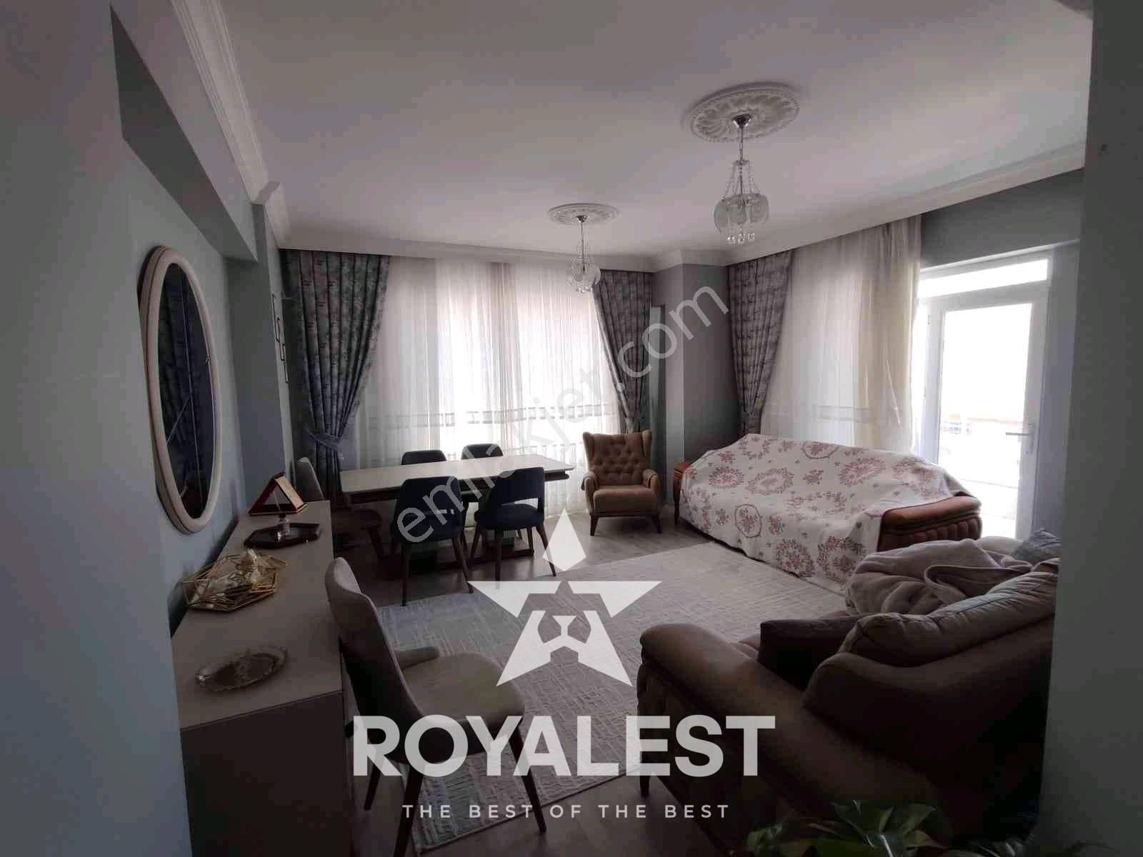 Royalest Ten Akkent'in Merkezinde Ara Kat Önü Açık Bakımlı 3+1