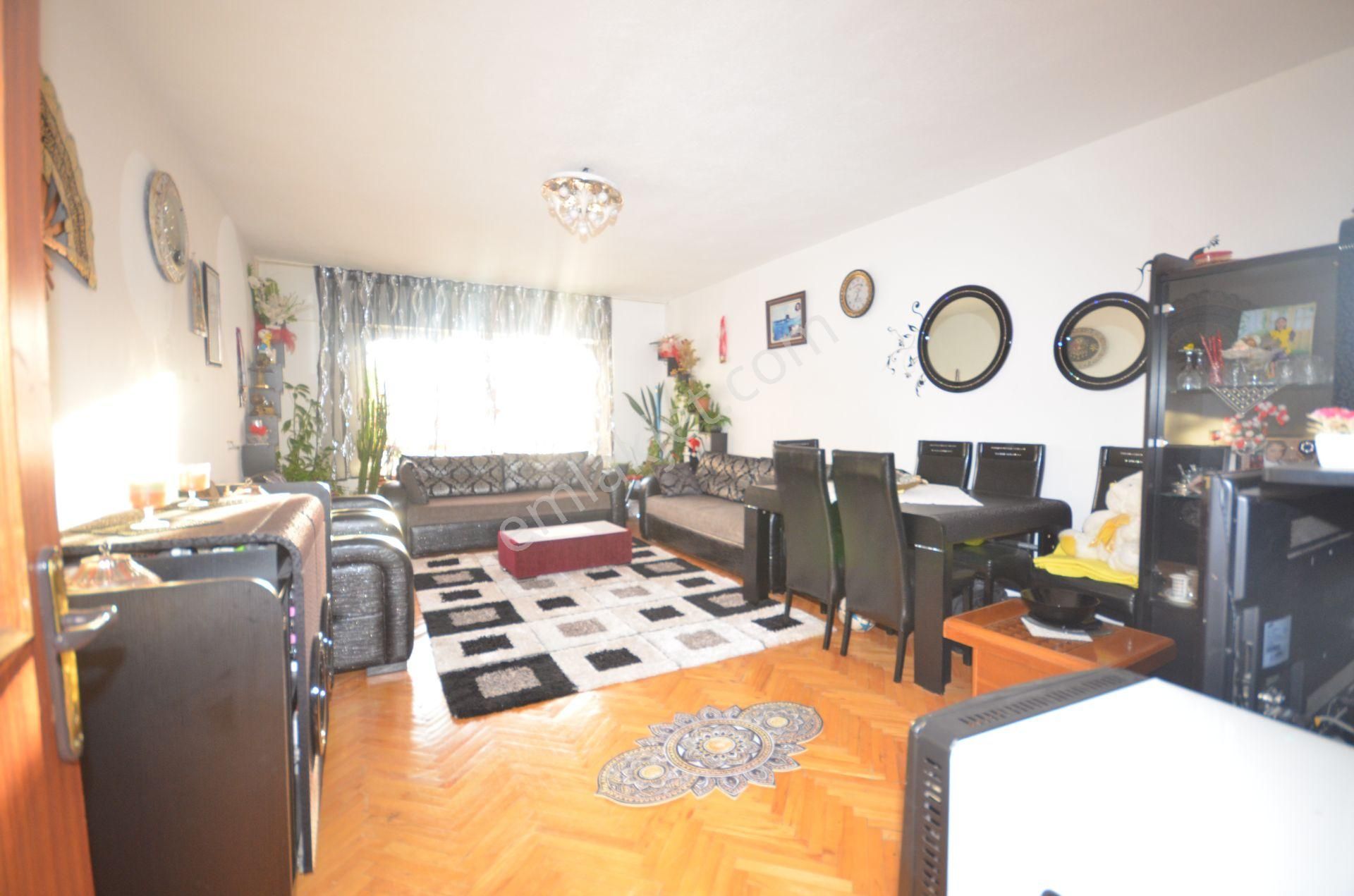Nasip Emlak'tan Satılık 3+1 Orta Katta Uygun Fiyatlı Daire