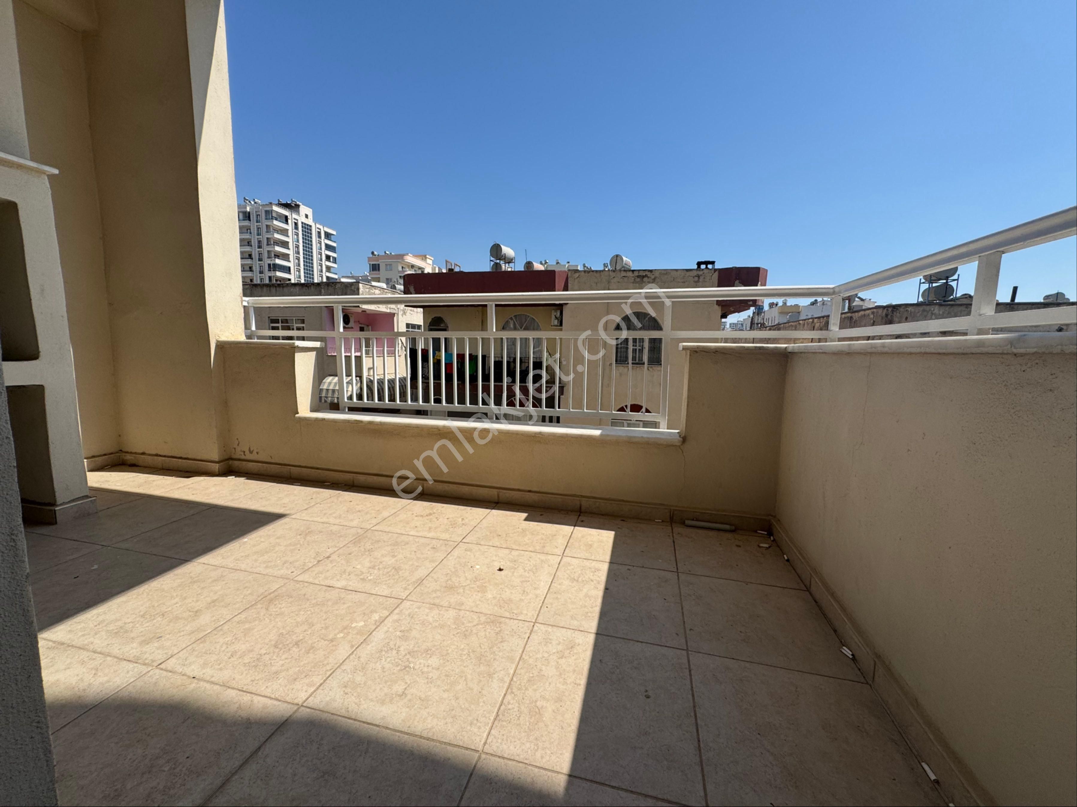 Erdemli Merkez De Denize Yakın Kiralık Daire