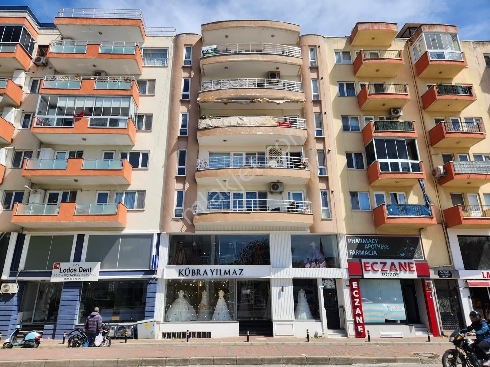 Çanakkale Merkez Troya Cad. Üzeri Ebeveyn Banyolu Çok Geniş Fırsat 3+1