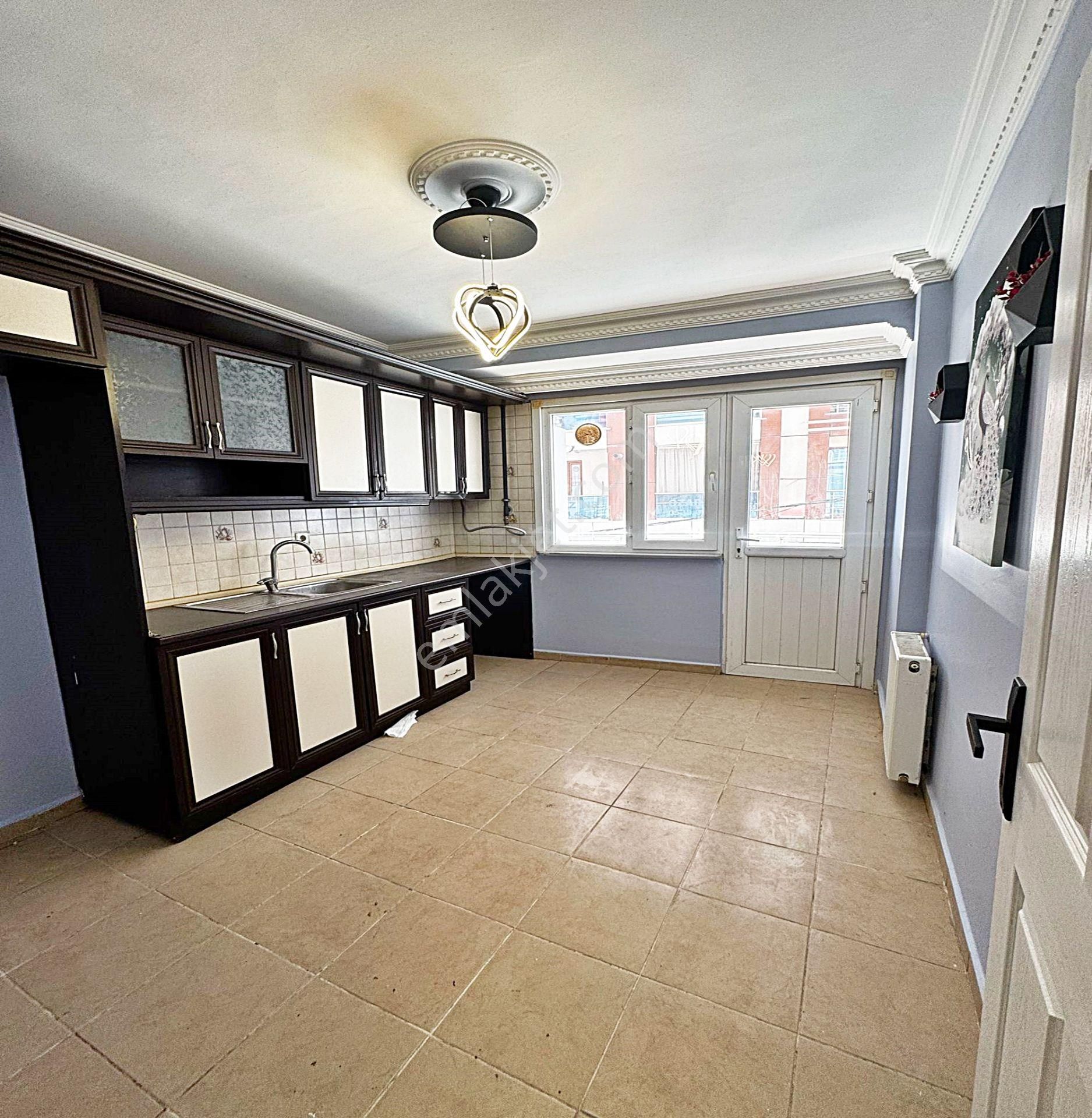 Metrobüse Marmara Park Avm Ye Çık Yakın 2+1 130m2 Satılık Daire - Görsel 21