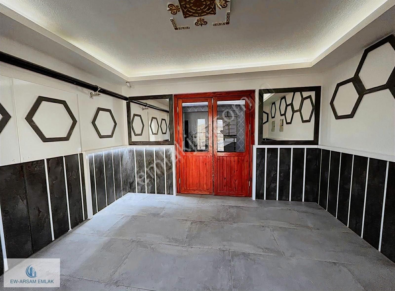 Feridun Çelik Mah. 8. Cadde Üzeri Dublex Lüx Daire