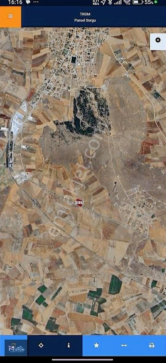 İhsaniye'ye Yakın Konumda 5.700 M2 Yol Üzeri Tarla