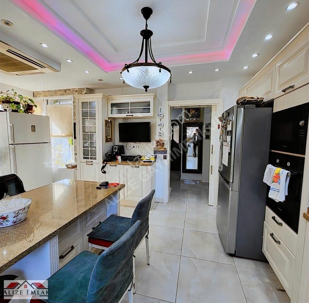 Alizeden Halkalı Atakent Soyakta İdialı Villa Açıklamayı Okuyun - Görsel 29