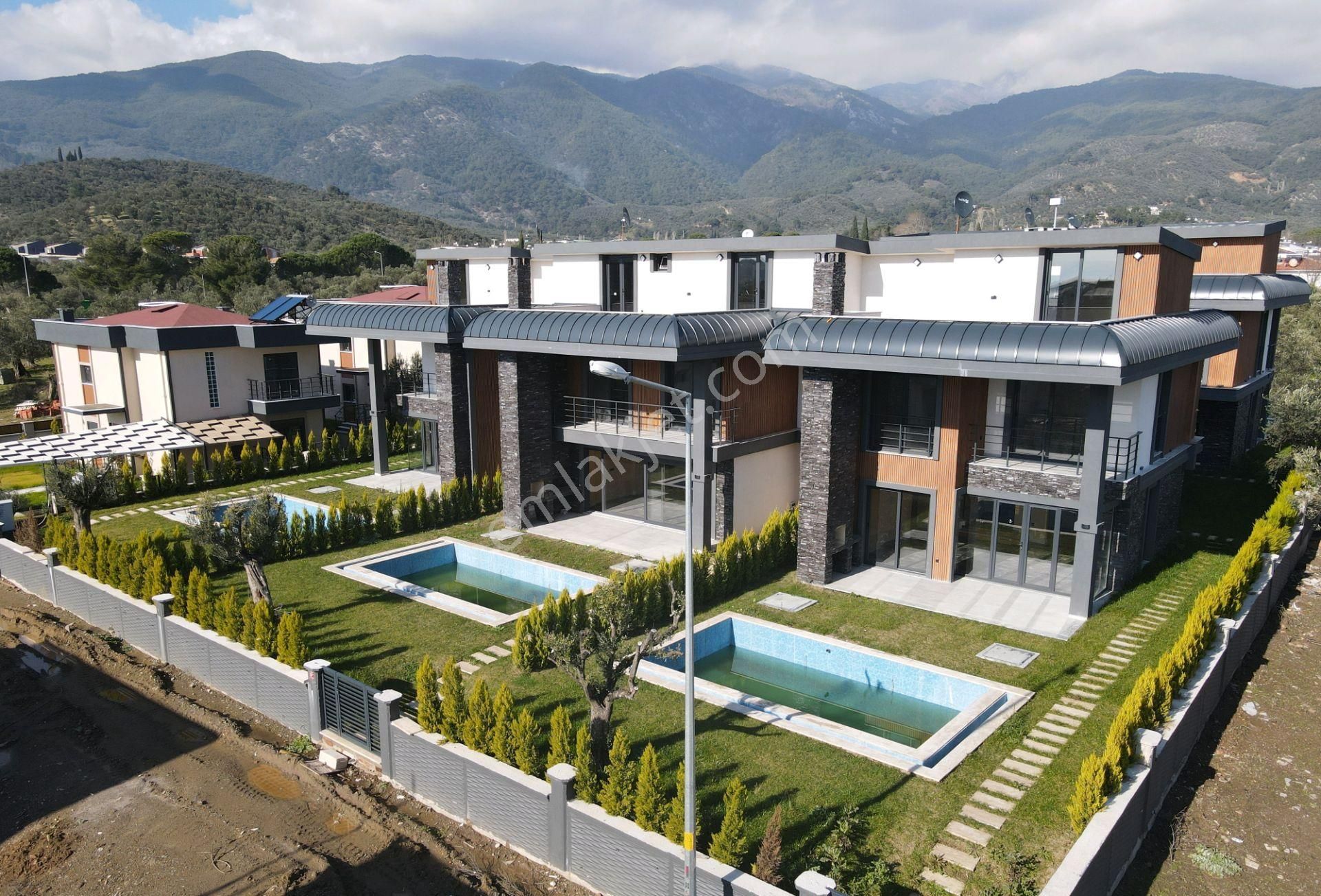 Güre De Panoramik Körfez Manzaralı Kusursuz Müstakil 3+1 Villa