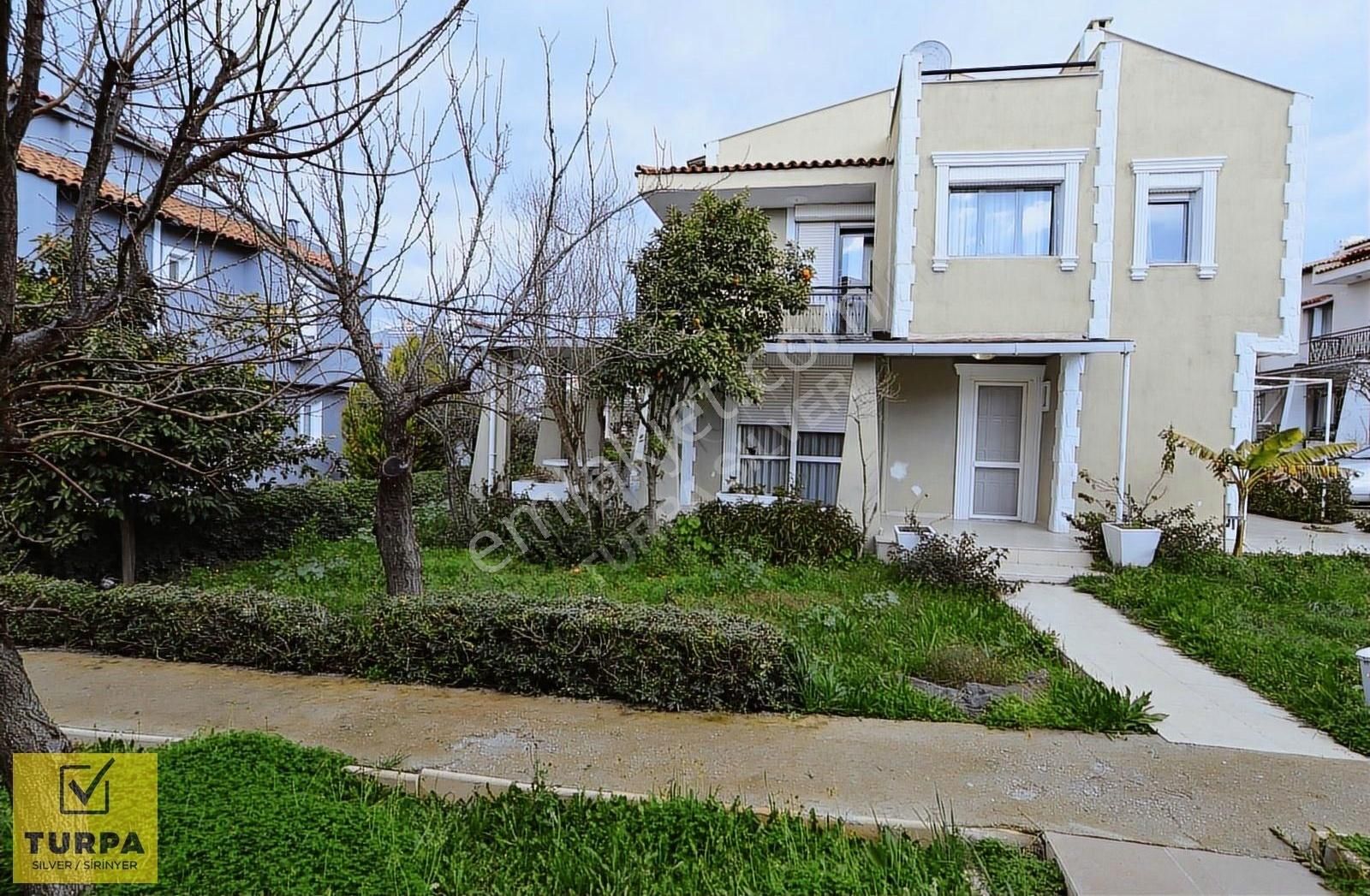 Turpa Silver'dan Urla Özbek Akkumda Güzel Konumda Satılık Yazlık