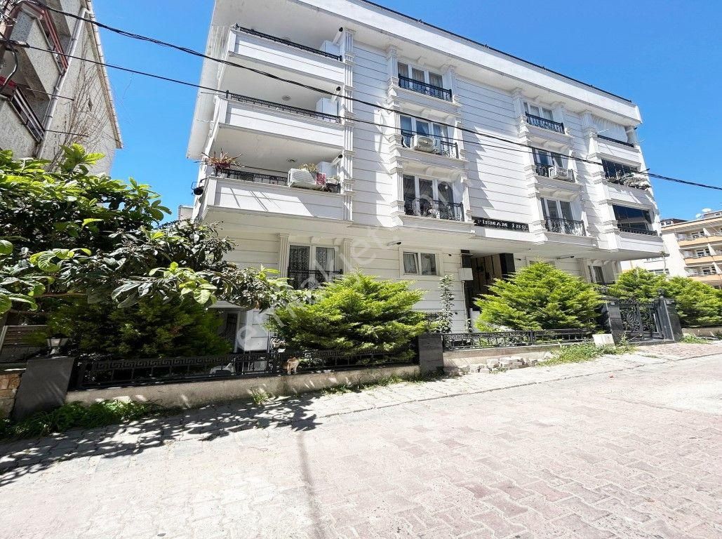 E-5 Ve Sahile Yakın 2+1 Kısa Katlı Bina Da Balkonlu Ara Kat