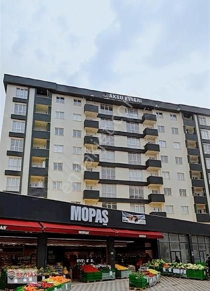Sancaktepe De Site İçerisinde Satılık Daire