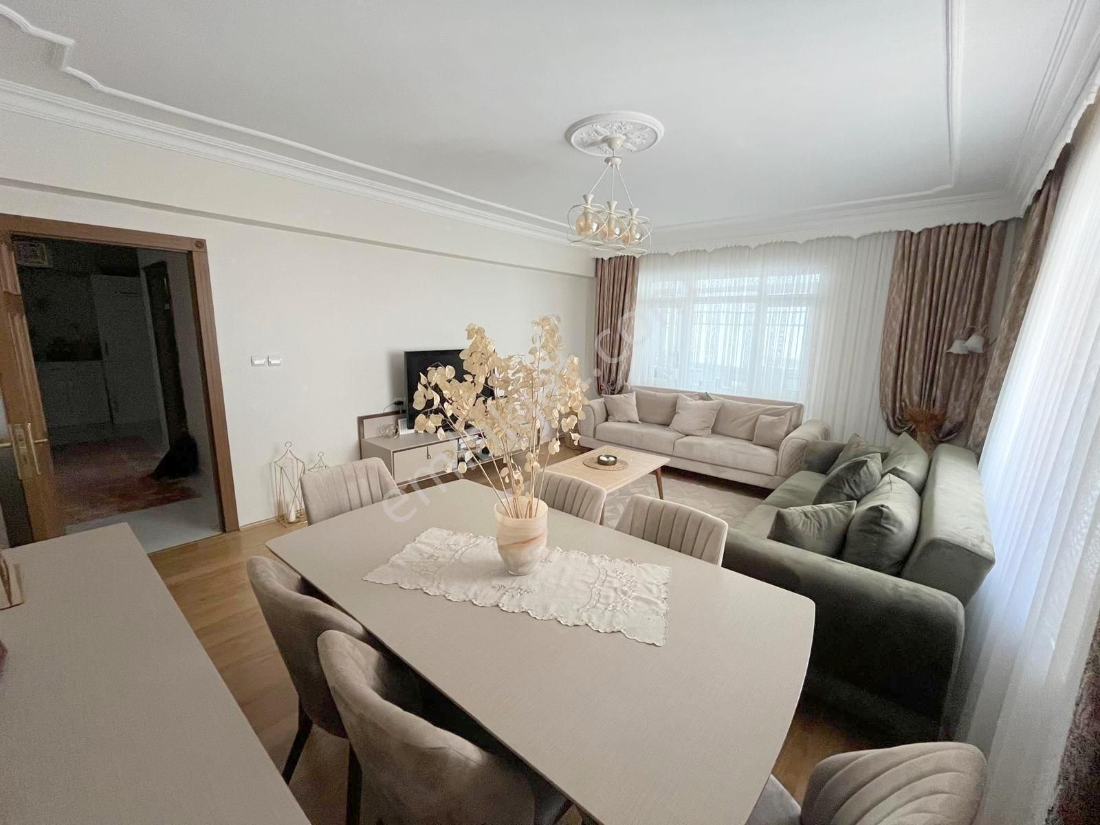 İstasyon Mah. 3+1 Ful Yapılı Arakat 135 M2 Ebeveyn Bany. Satılık Daire