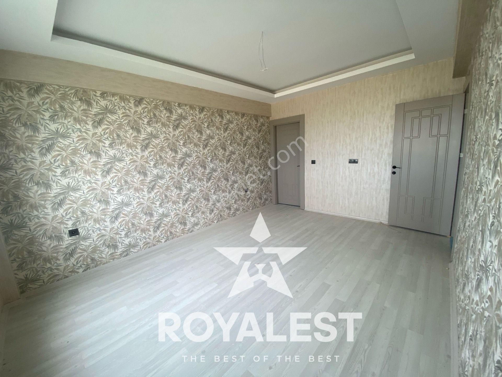 Royalest Ten Göktürkte Geniş Ferah Daire