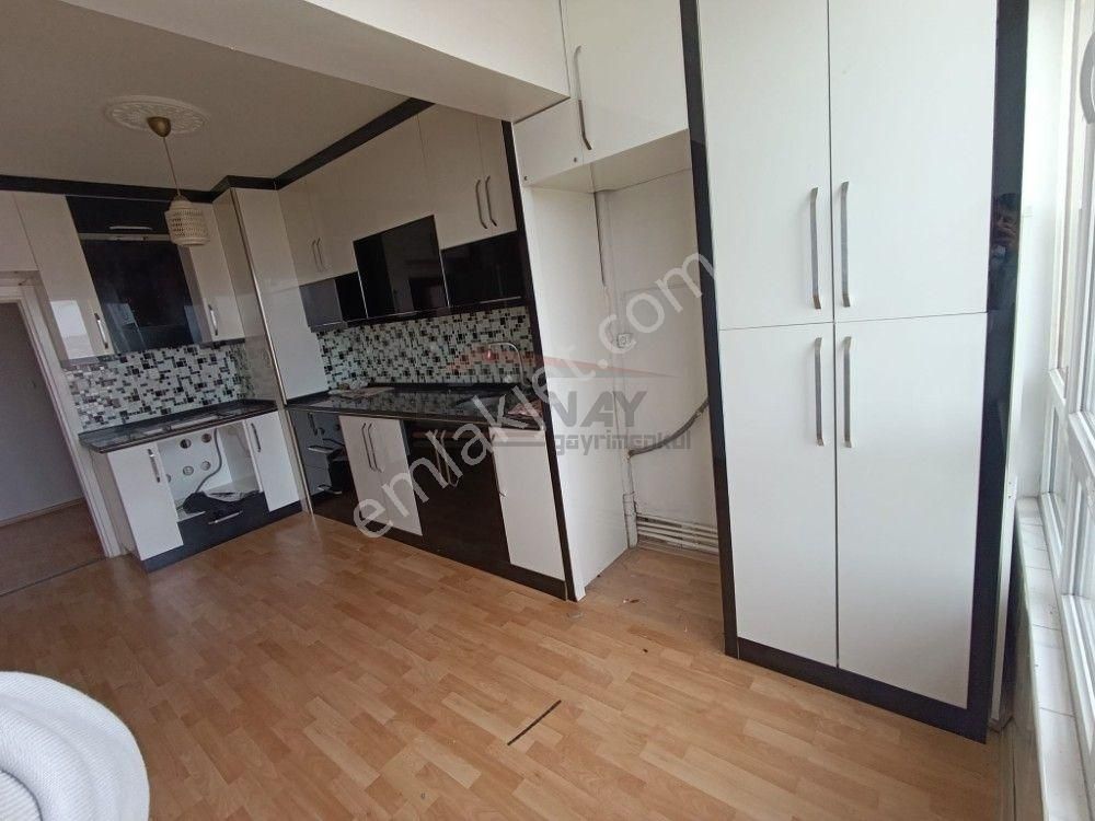 Güvenay - Çorum Mimarsinan Yibo Okulu Arkası 4+1 Satılık Daire
