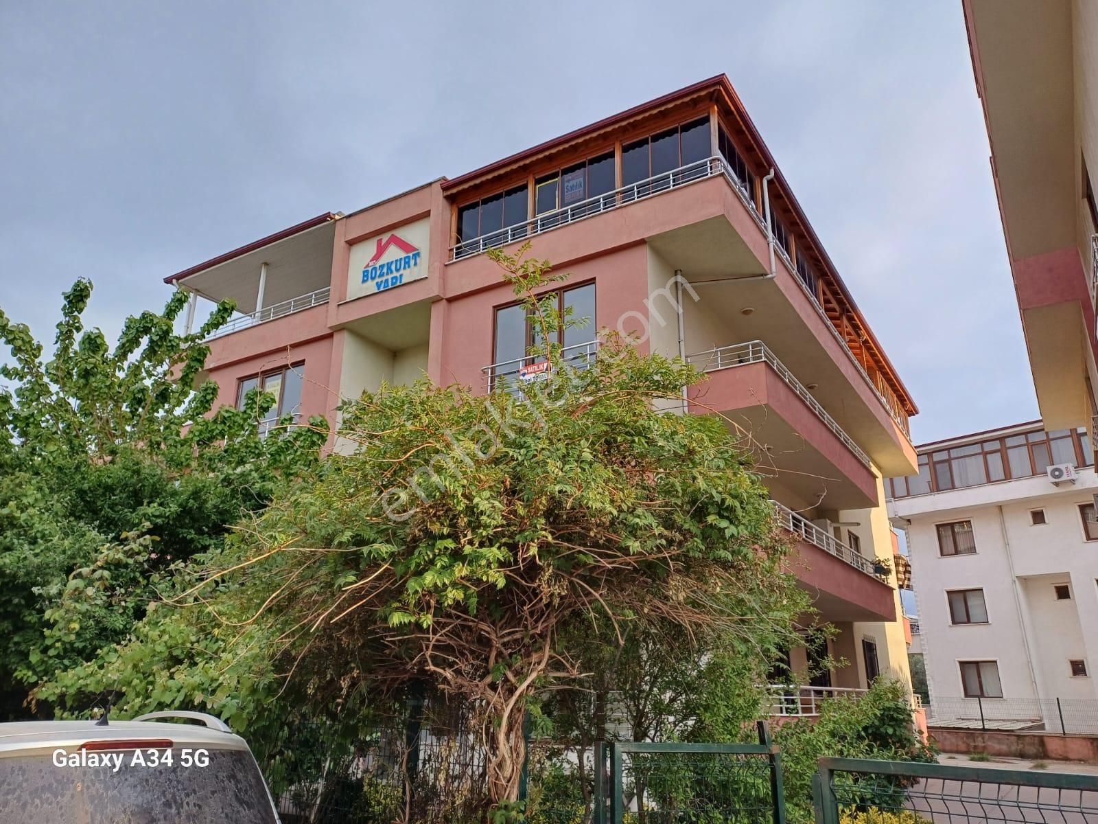Remax Yalova Dan Dere Mahallesinde 5+1 Dublex Daire