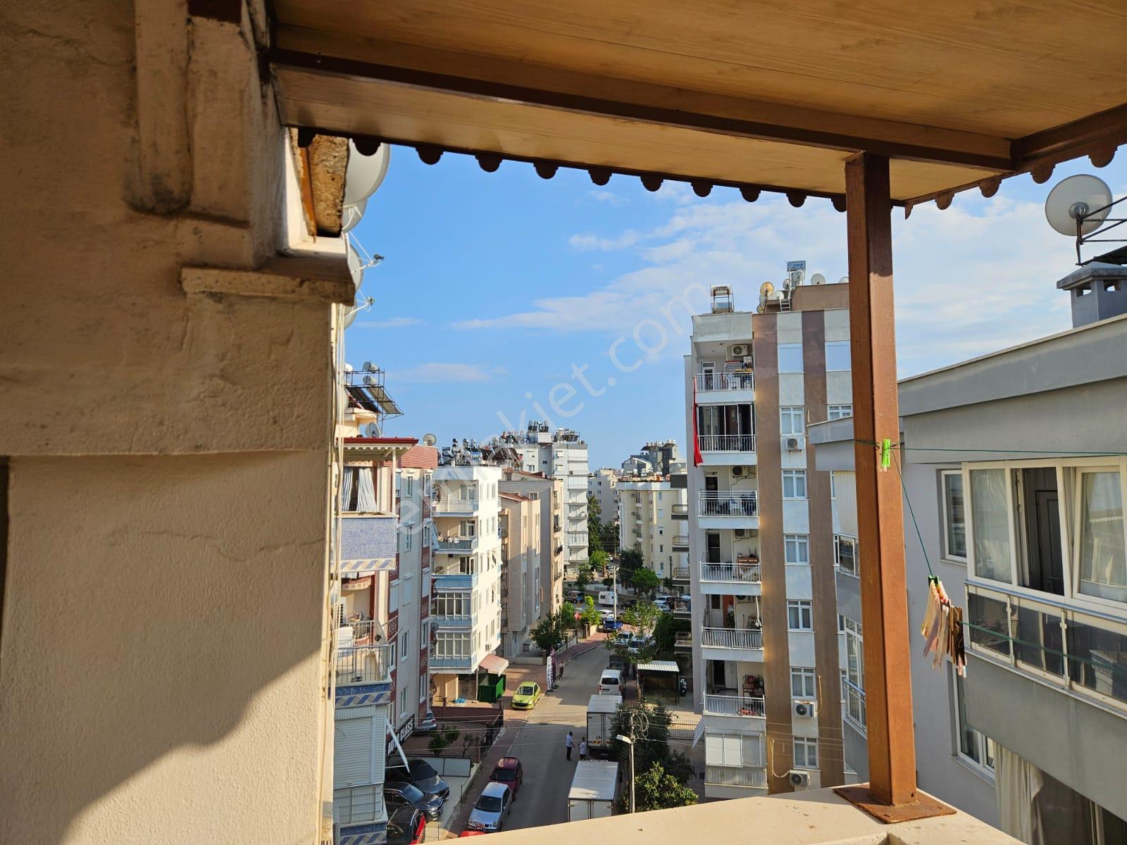 Cumhuriyet Mahallesinde Asansörlü Doğalgazlı Cadde Yakını 4+1 Dubleks Daire - Görsel 12