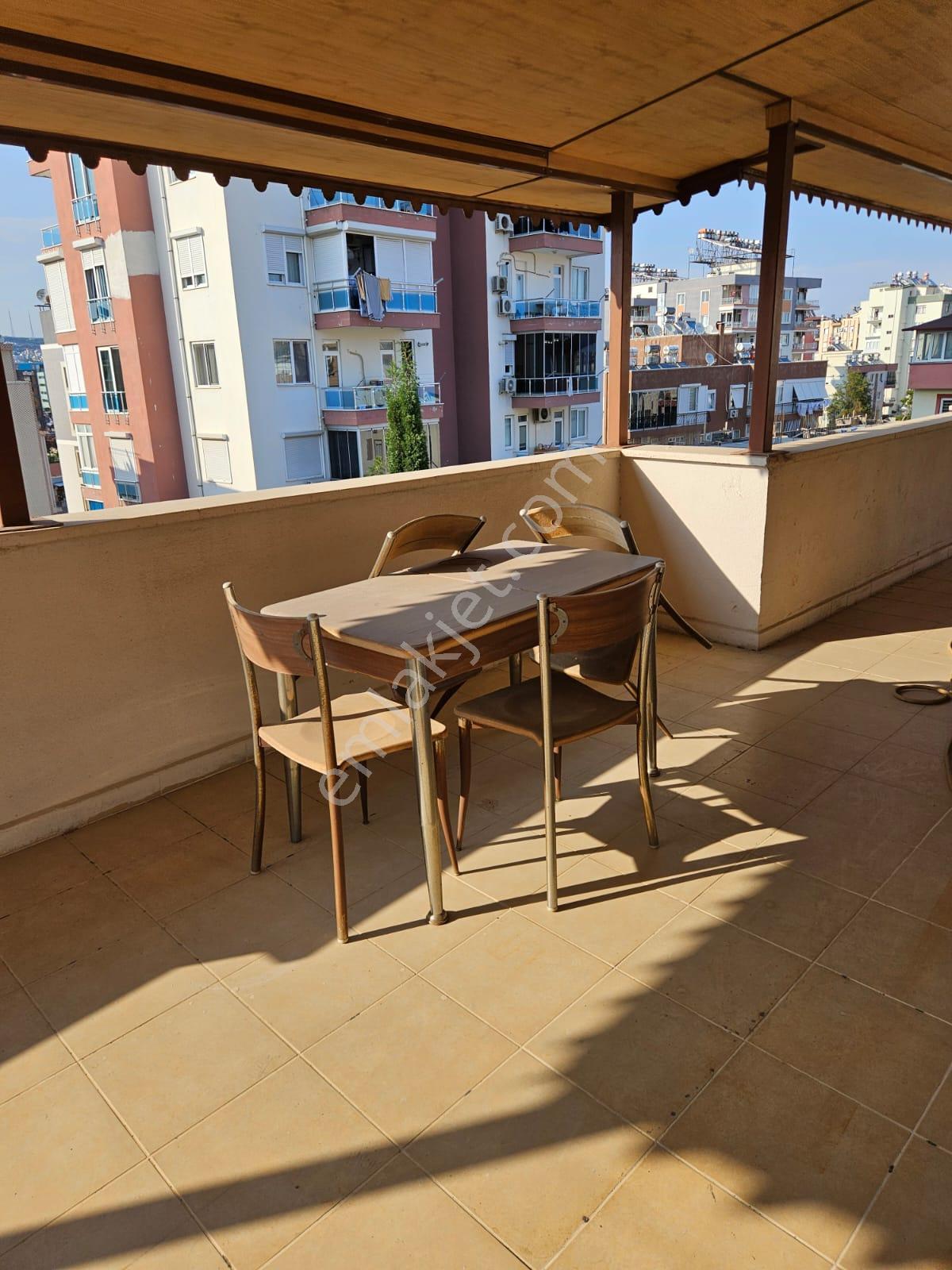 Cumhuriyet Mahallesinde Asansörlü Doğalgazlı Cadde Yakını 4+1 Dubleks Daire - Görsel 15