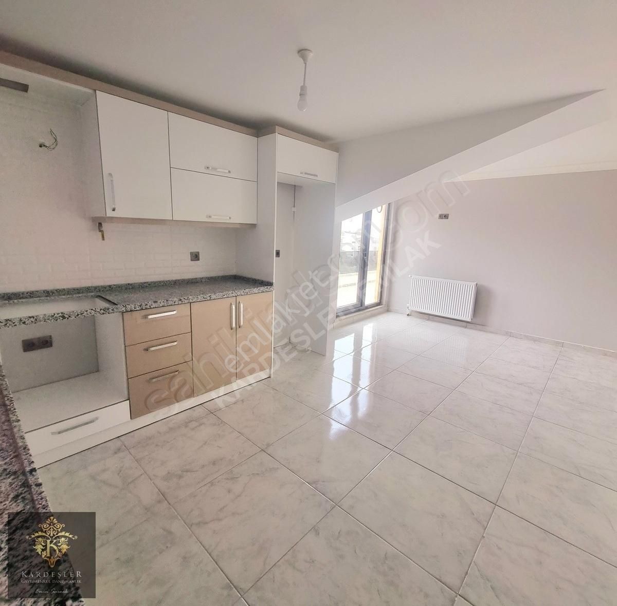 Halitpaşa Mahallesinde Deniz Manzaralı Satılık Dubleks Daire
