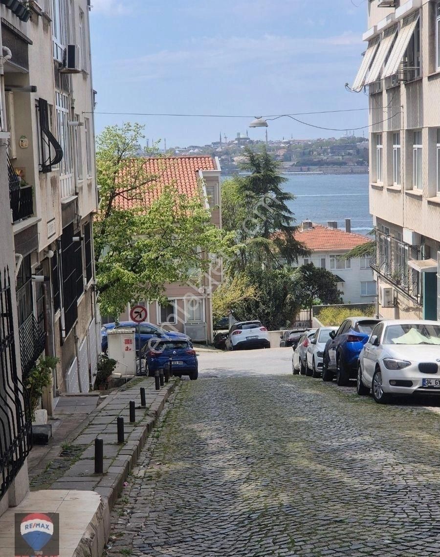 Üsküdar Salacak'ta Masrafsız Ferah Balkonlu 3+1 Daire!!!