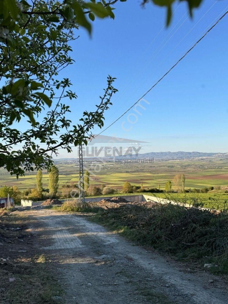 Güvenay - Çorum Şeker Fabr. Arkası Boyralı Satılık Bağ Evi