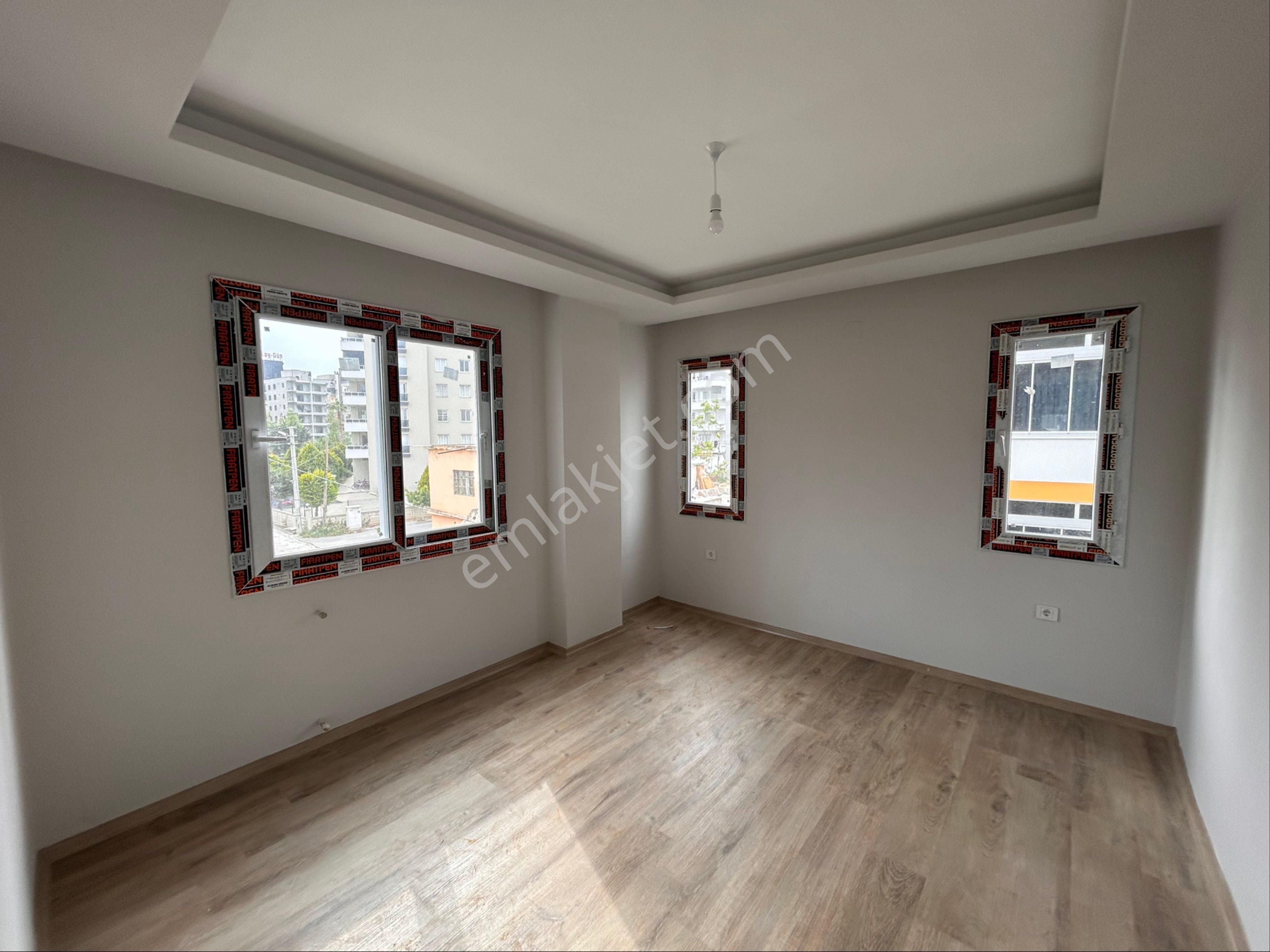 Erdemli Aşşağı Alata Sıfır 2+1 Daireler