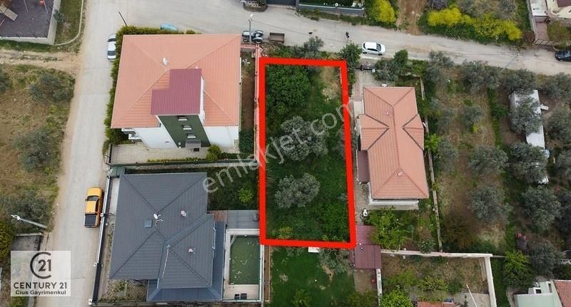 C21 Cius; Umurbey'de Satılık 366 M2 0.90 Emsal İmarlı Arsa