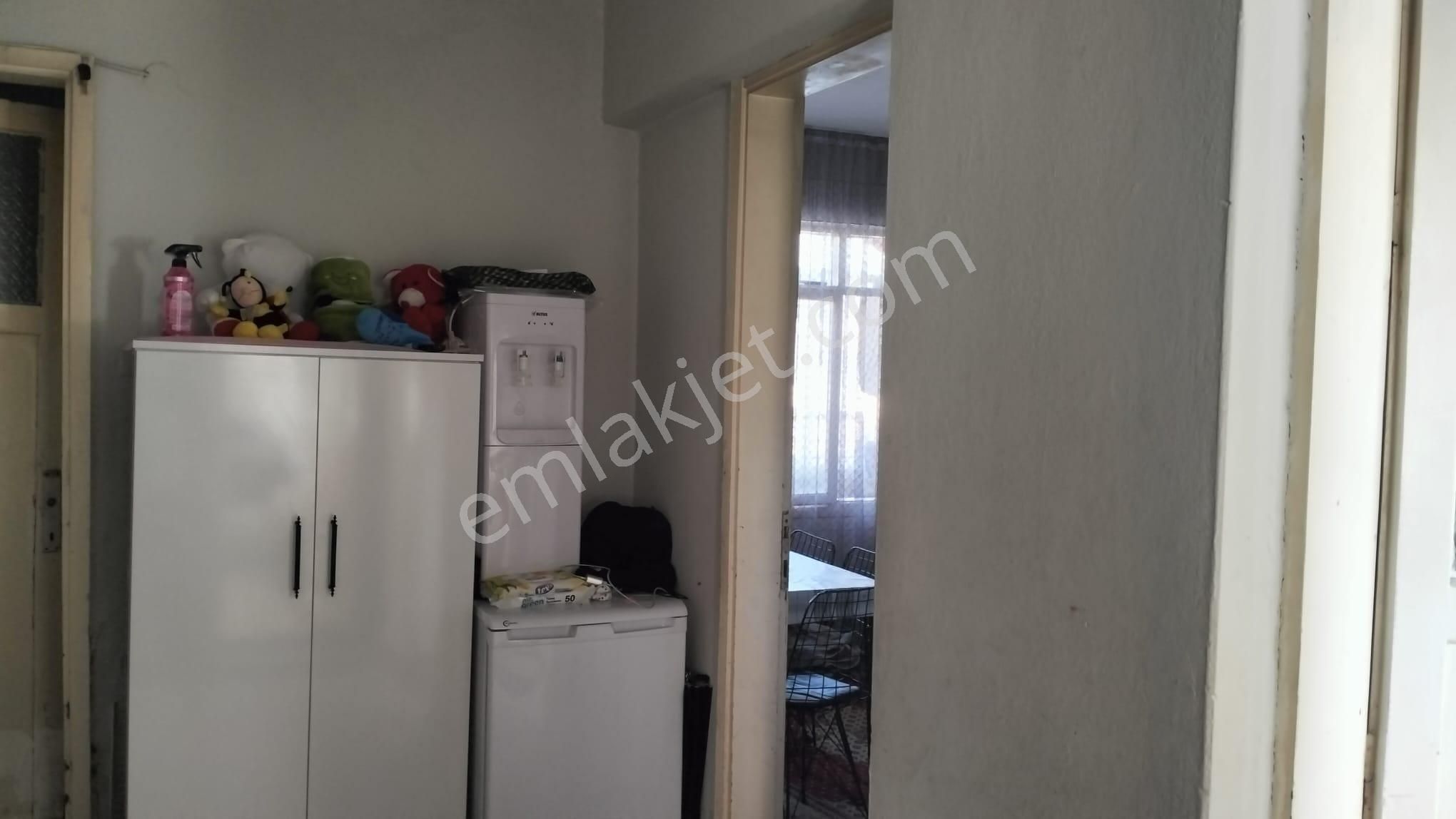 Cumhuriyet Mahallesi'nde Cadder Üzeri Satılık 2+1 Daire - Görsel 3