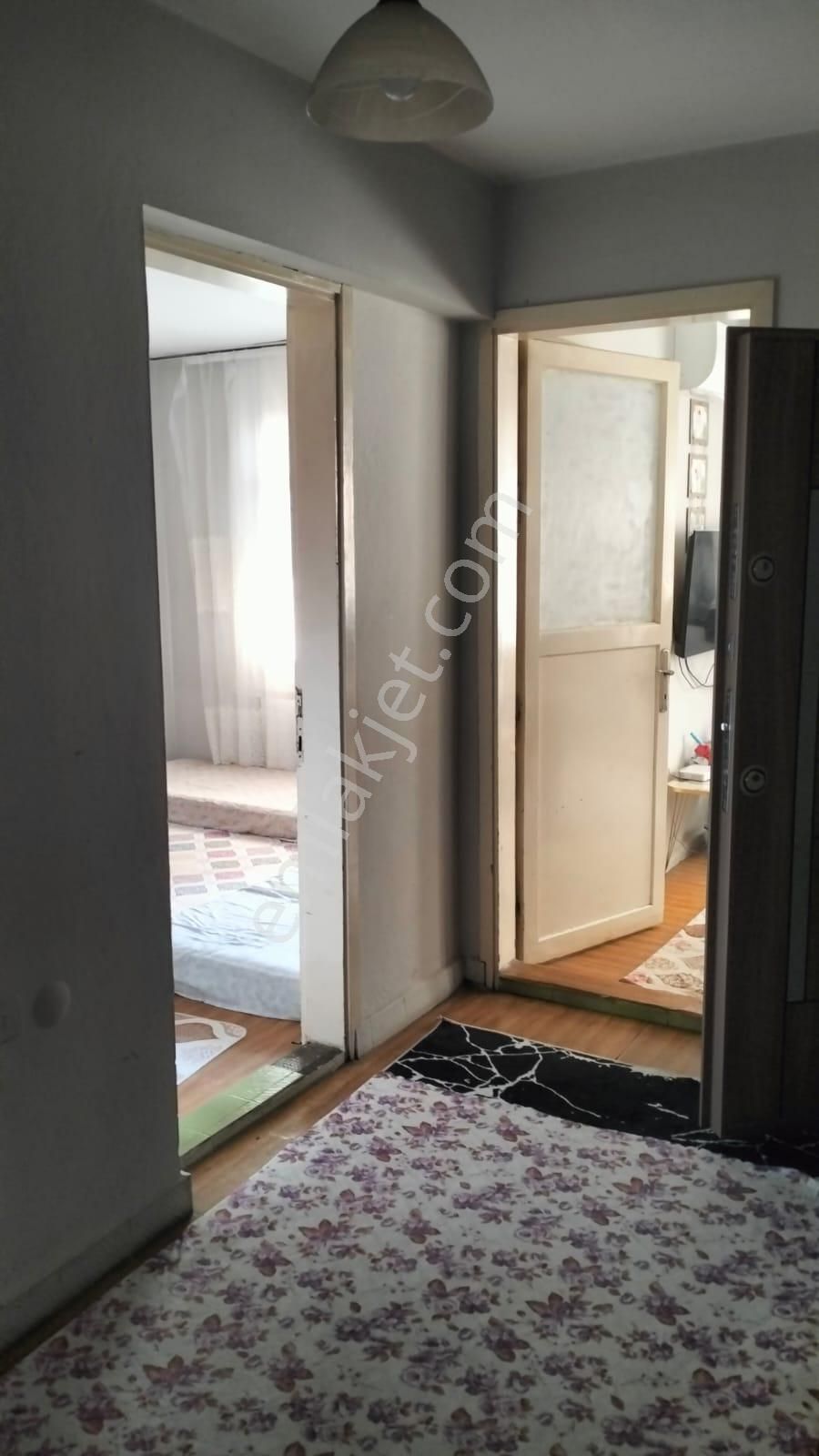 Cumhuriyet Mahallesi'nde Cadder Üzeri Satılık 2+1 Daire - Görsel 4
