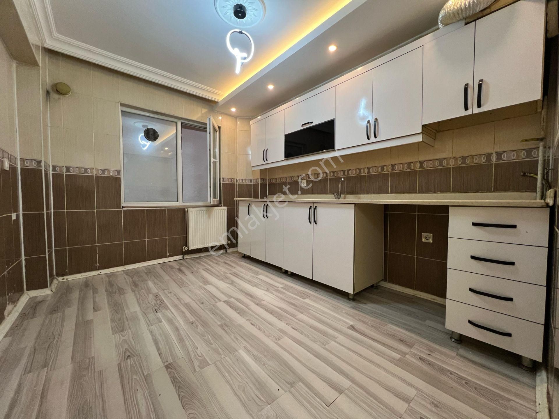 (1015) Keçiören Ataparkta Yeni Binada 2+1 Asansörlü Çift Balkonlu Daire!!!!