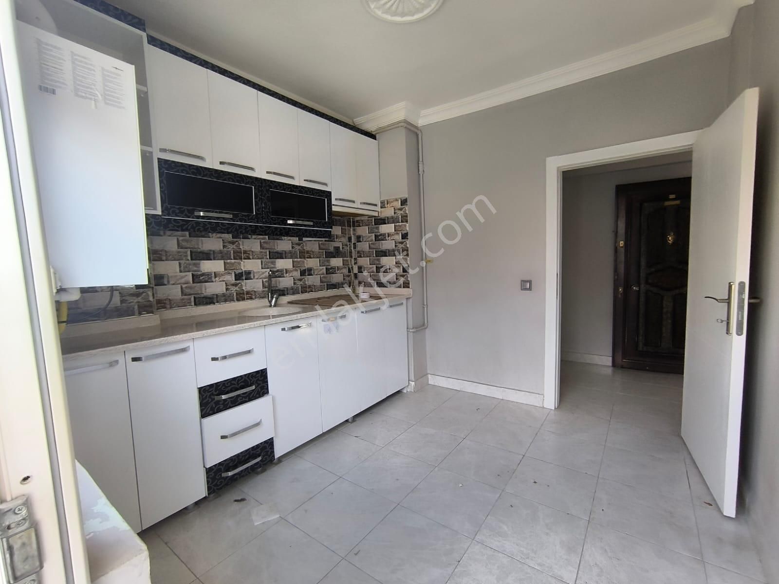Sincan Selçuklu Mah De Salon Bağımsız Masrafsız Ön Cephe 3+1 Daire