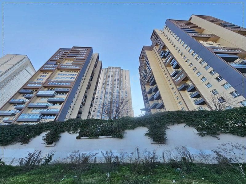 Merkezi Konum Site İçi Acil Satılık Eşyalı 1+1 Yatırımlık Daire!